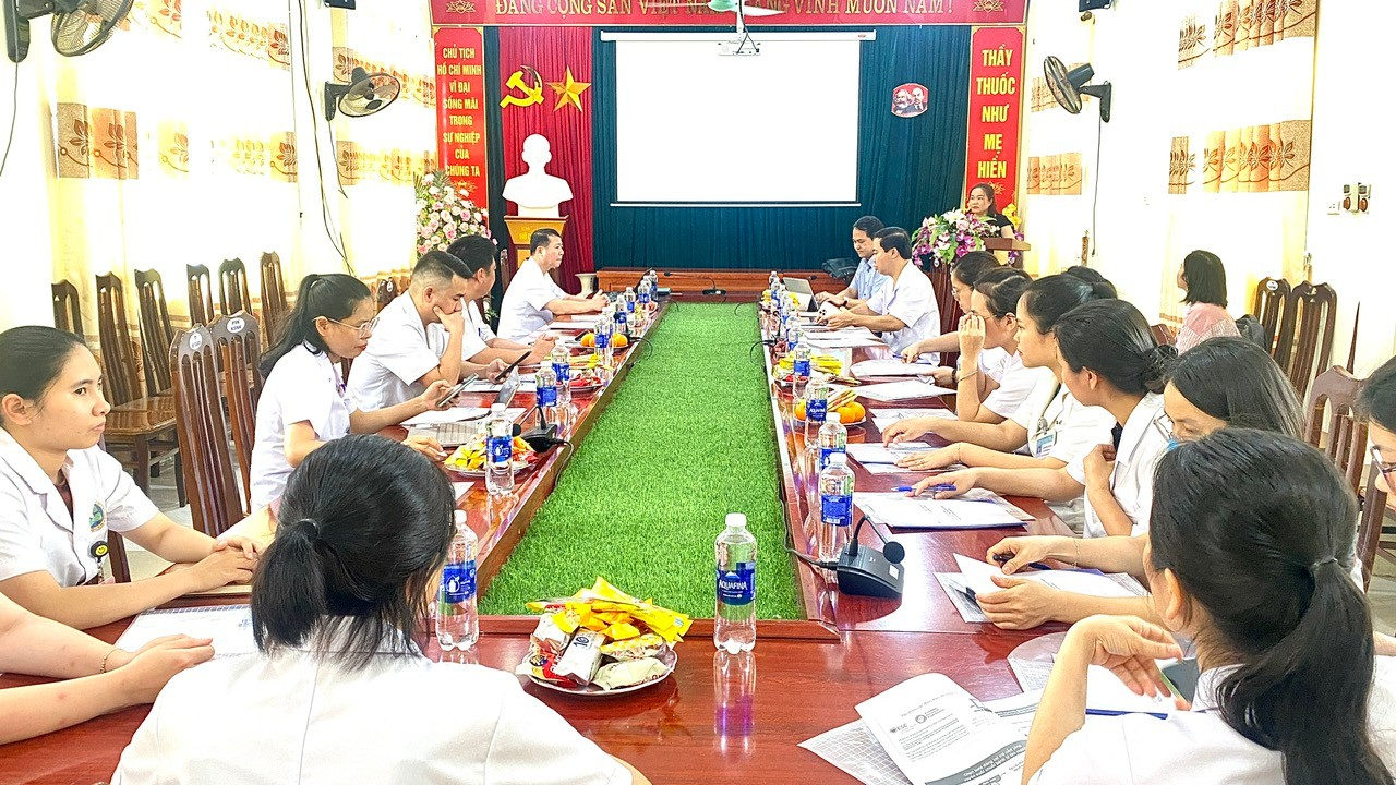 TRUNG TÂM Y TẾ HUYỆN TÂN LẠC TỔ CHỨC HỘI THẢO KHOA HỌC CHUYÊN ĐỀ VỀ  NGHỆ THUẬT LỰA THUỐC CHỌN CHẸN BETA TRONG ĐIỀU TRỊ BỆNH MẠCH VÀNH