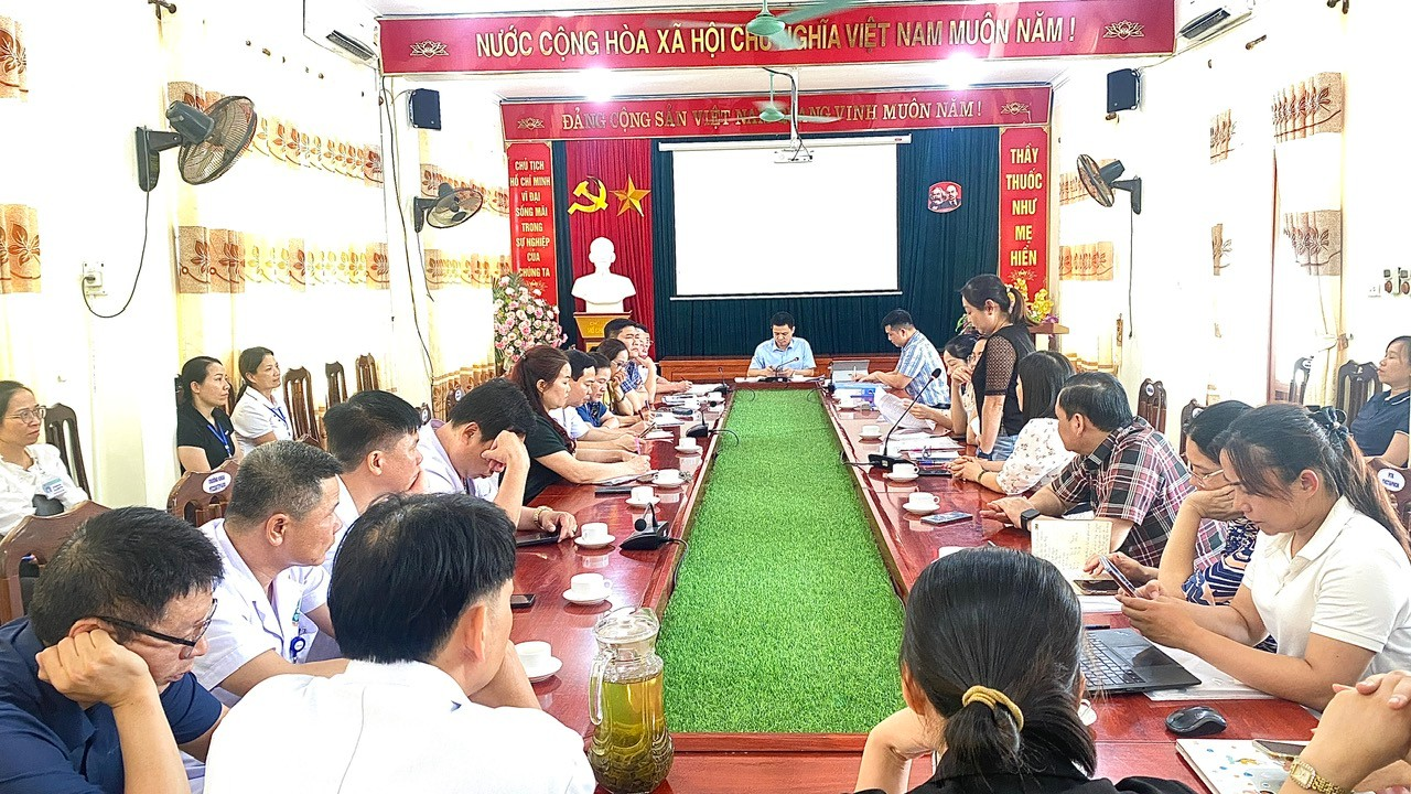 SỞ Y TẾ TỈNH HÒA BÌNH KIỂM TRA, ĐÁNH GIÁ CHẤT LƯỢNG BỆNH VIỆN VÀ KHẢO SÁT SỰ HÀI LÒNG TẠI TRUNG TÂM Y TẾ HUYỆN TÂN LẠC