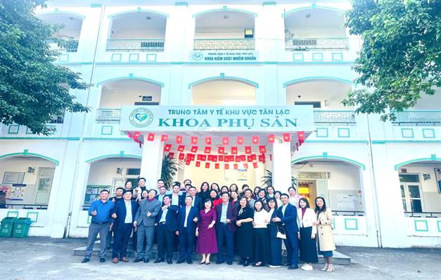 ĐOÀN CÔNG TÁC TRUNG TÂM Y TẾ KHU VỰC TAM NÔNG ĐẾN THĂM VÀ LÀM VIỆC TẠI TRUNG TÂM Y TẾ KHU VỰC TÂN LẠC.