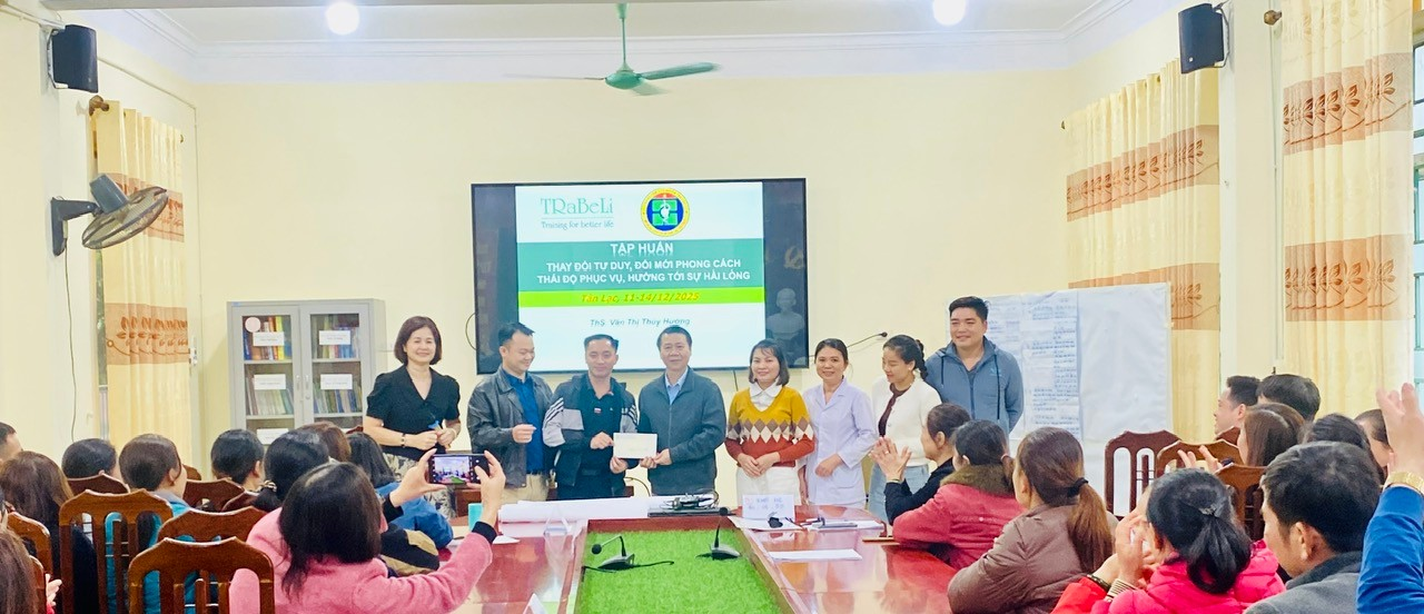 TẬP HUẤN THAY ĐỔI TƯ DUY, ĐỔI MỚI PHONG CÁCH PHỤC VỤ TẠI TRUNG TÂM Y TẾ KHU VỰC TÂN LẠC