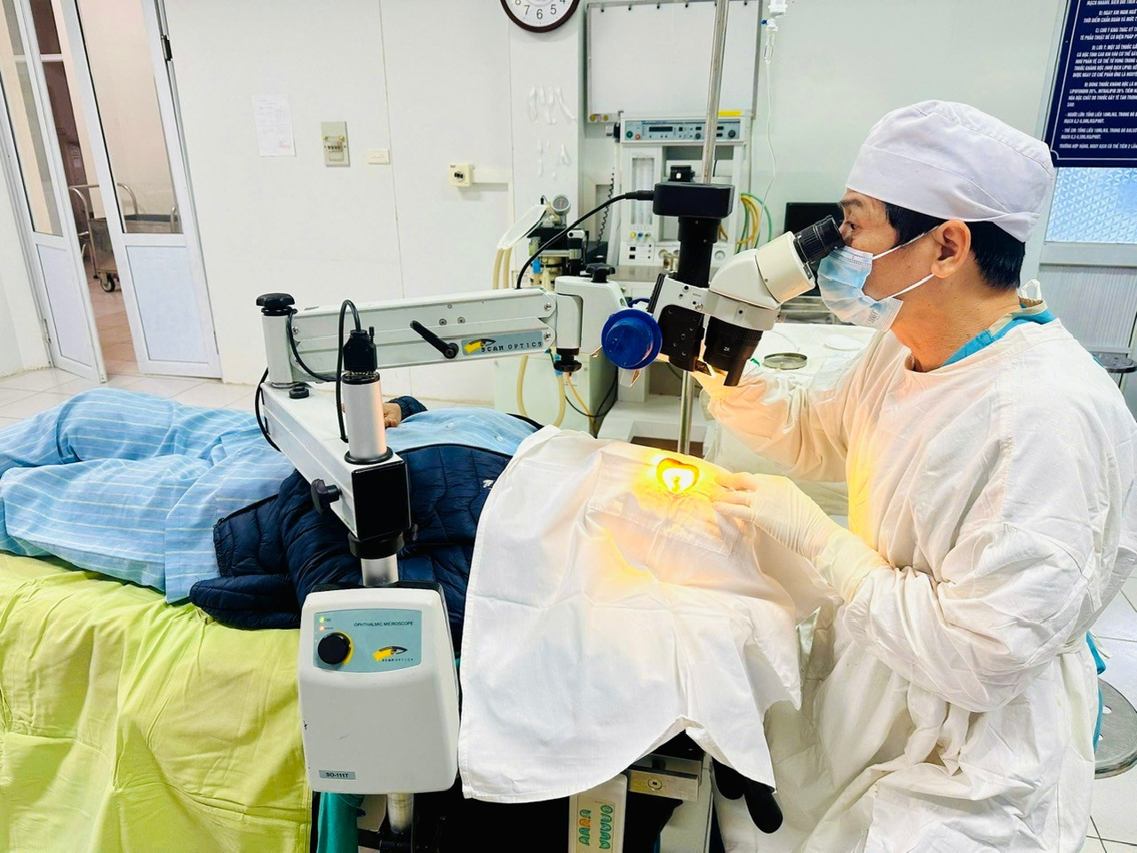 MANG ÁNH SÁNG - LAN TỎA YÊU THƯƠNG